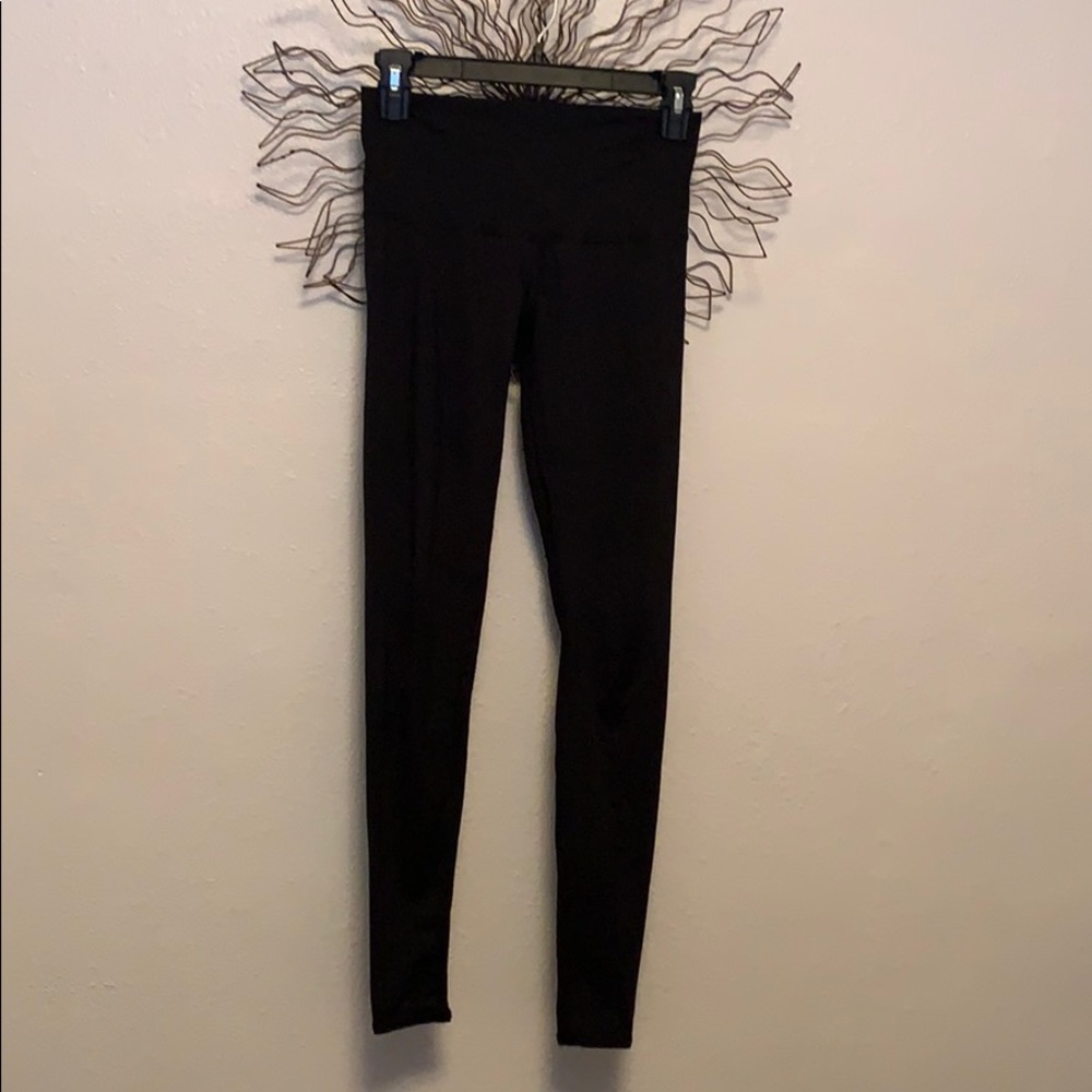 Teeki solid black leggings